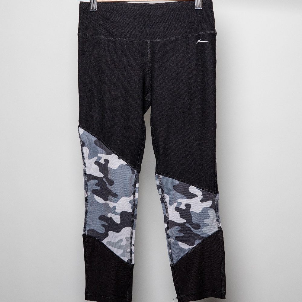 X by Gottex Color block Capri Performance Legging